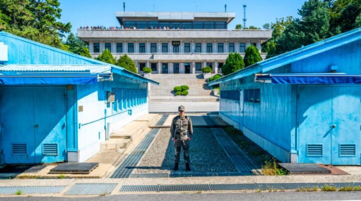 Solder at DMZ Korea Solder at DMZ Korea