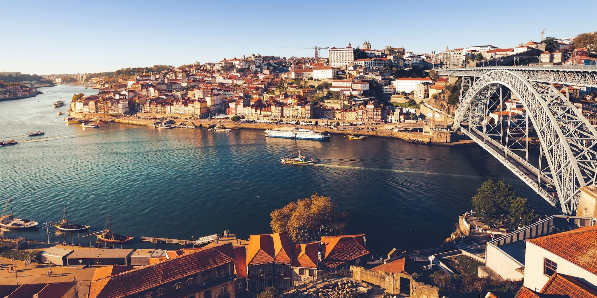 why koreans love porto
