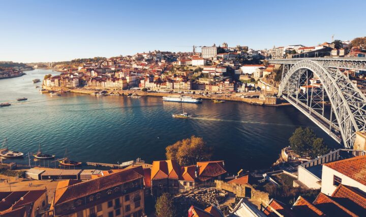 why koreans love porto