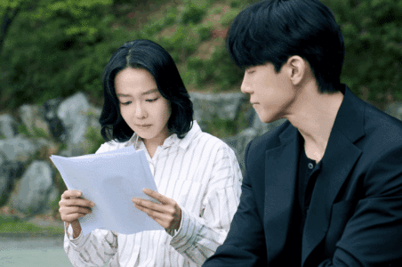 All girls school teacher and Kim Mu-yeol in Teach You a Lesson episode 3.